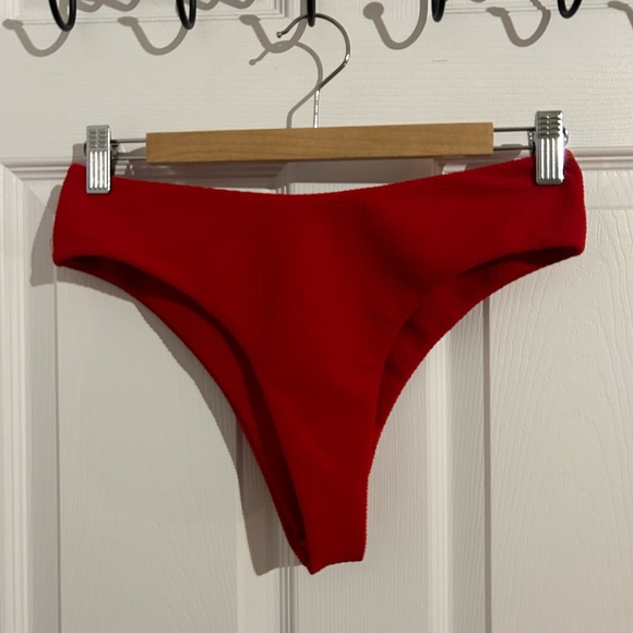 Zaful bikini set - bandeau top and cheeky bottoms - Picture 5 of 6